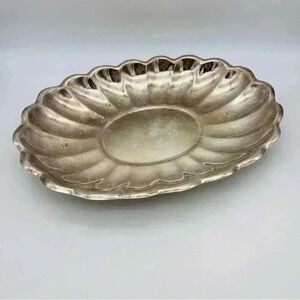 Vintage 46 Reed & Barton #110 Sliverplate Oval Scalloped Platter